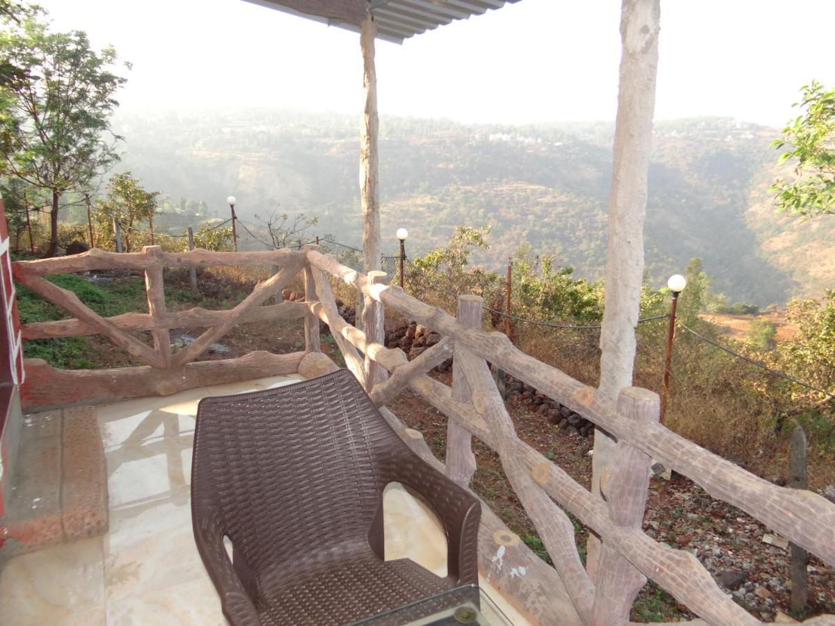 Exotic Valley Hotel มหาบาเลชวาร์ ภายนอก รูปภาพ