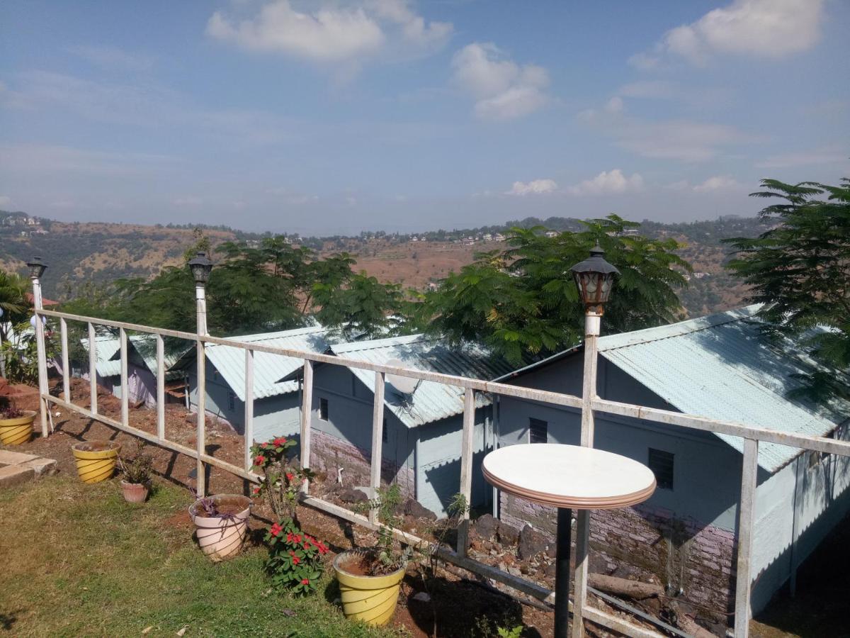 Exotic Valley Hotel มหาบาเลชวาร์ ภายนอก รูปภาพ