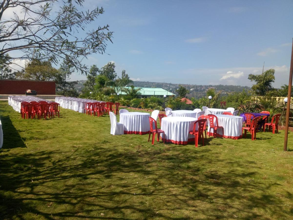 Exotic Valley Hotel มหาบาเลชวาร์ ภายนอก รูปภาพ