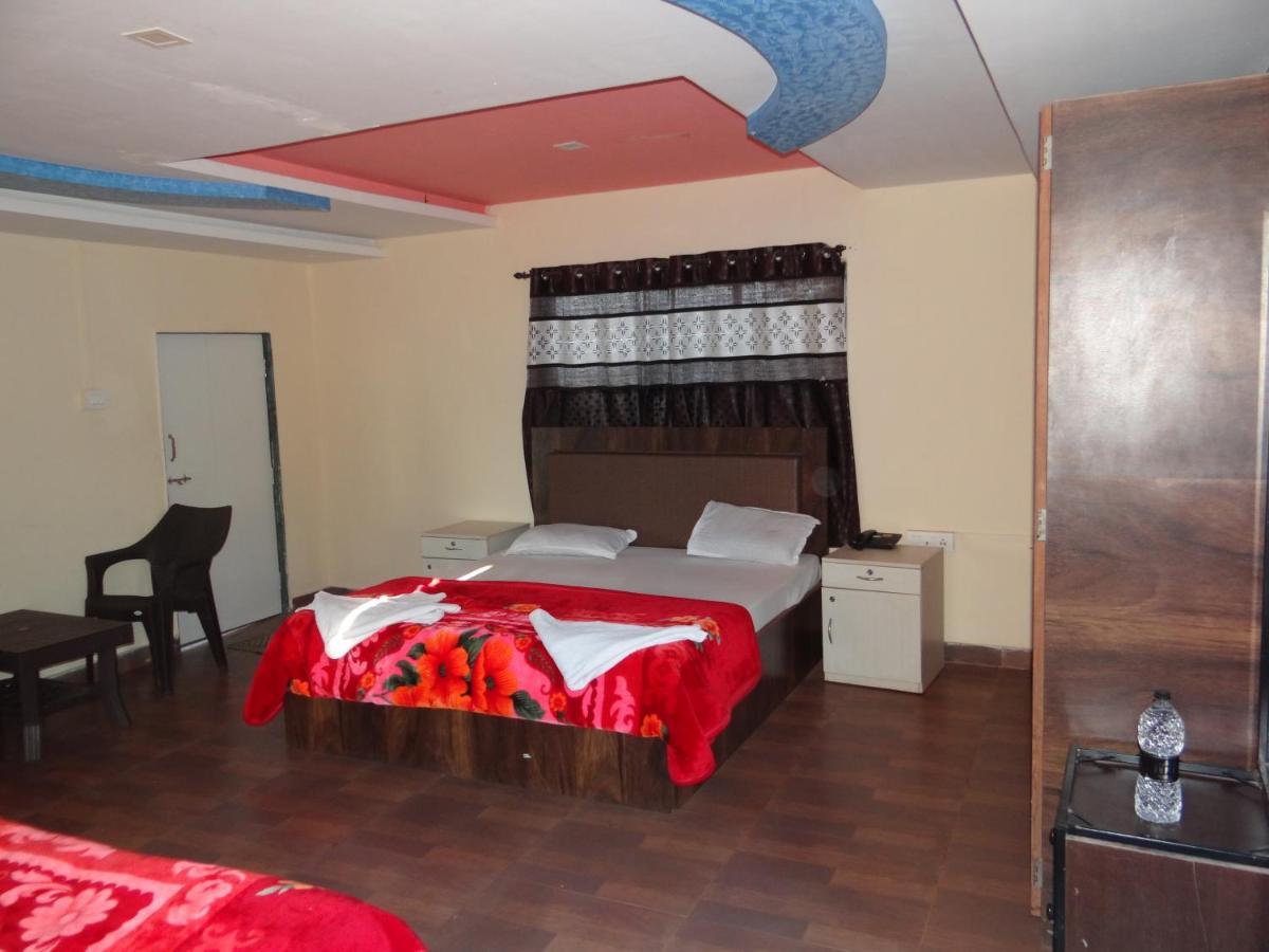 Exotic Valley Hotel มหาบาเลชวาร์ ภายนอก รูปภาพ