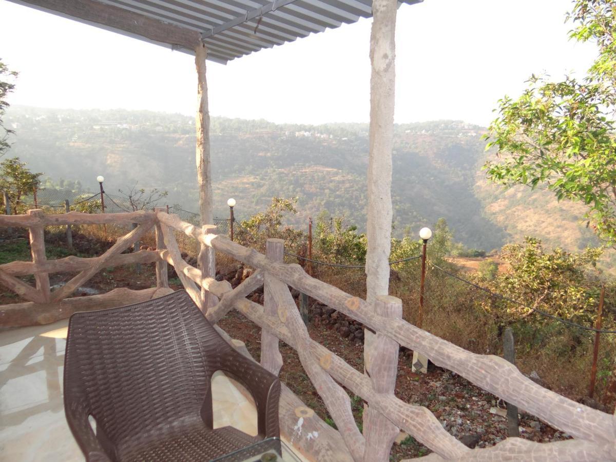 Exotic Valley Hotel มหาบาเลชวาร์ ภายนอก รูปภาพ